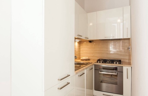 Rome City Centre Apartment | Experience Pantheon Views with Spa and Breakfast Included