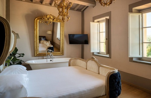 Impruneta Bed & Breakfast | Experience the Beauty of Chianti Classico Hills with Pool Access