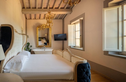Impruneta Bed & Breakfast | Experience the Beauty of Chianti Classico Hills with Pool Access