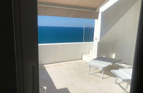 Peschici House | A window to the sea, vacation home, family use, breathtaking sea view