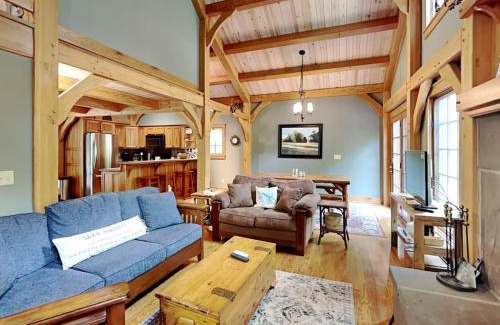 Oakland House | Enchanting Winter View: Family-Friendly Hotel Retreat