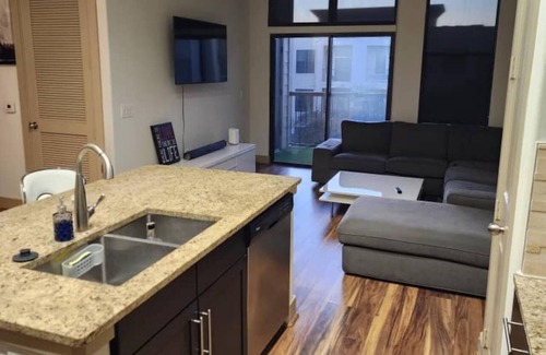 Houston Apartment | Cozy Apartment with Pool, Spa & 10/10 Guest Rating