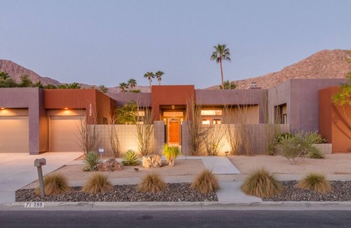 Magnesia Falls Cove House | Enchanting Desert Retreat with Pool & Spa Amenities