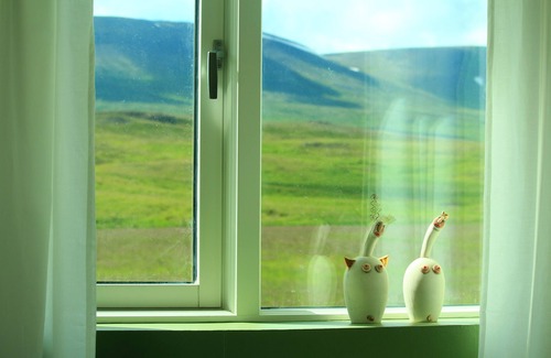 Varmahlid House | Cozy Retreat with Private Hot Tub and Breathtaking Views