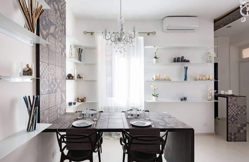 Repubblica Apartment | Discover Family-Friendly Comfort at The Royal Crown Hotel