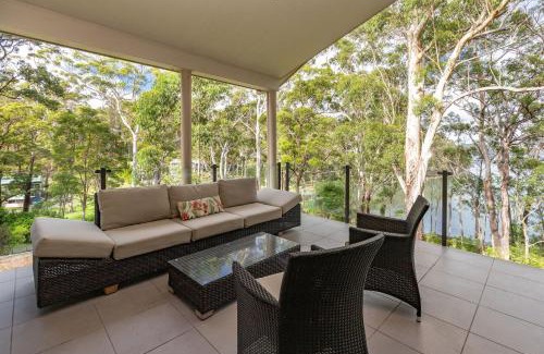 Smiths Lake House | Discover A Yarraangunthi - Family-Friendly 4-Star Escape