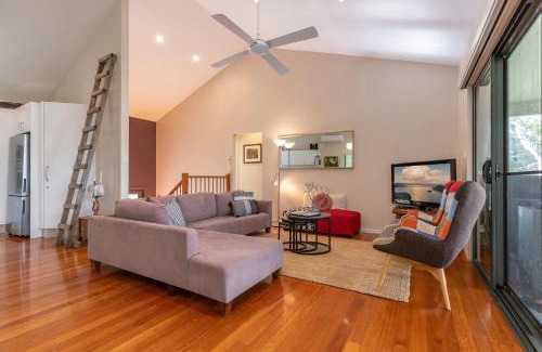 Smiths Lake House | Discover A Yarraangunthi - Family-Friendly 4-Star Escape
