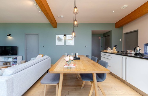 Richmond Cottage | Welcoming Yorkshire Dale Lodge for 6 Guests with Pets