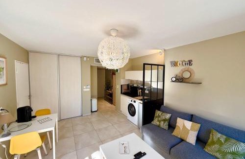 California - Pezou Apartment | A011-Superbe Studio avec Terrasse Sauna Jacuzzi