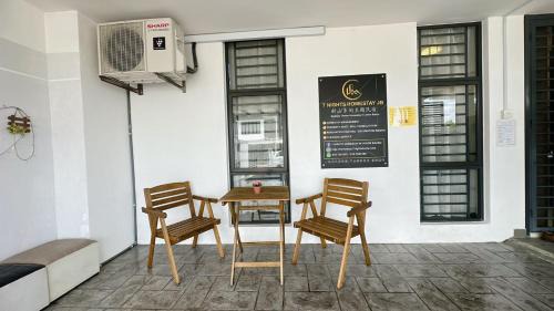 Tebrau House | Home-Like Comfort: A04 in Family-Friendly Austin