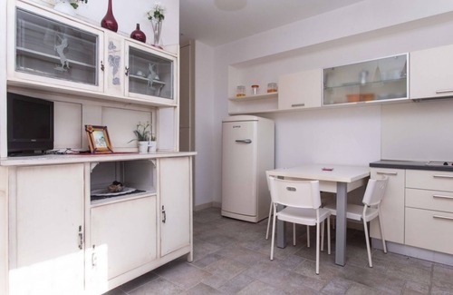 Ancona Apartment | Inviting Massignano Countryside Apartment with Spa & Kitchen