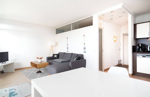 Sierksdorf Apartment | Exceptional Oceanfront 2-Room Apartment with Pool Access