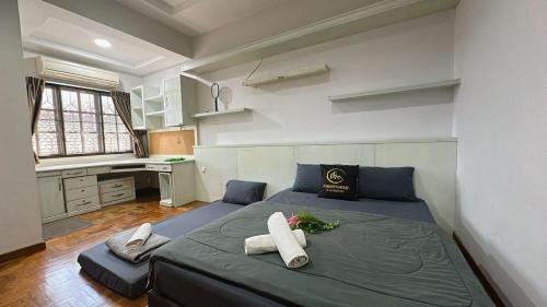 Taman Johor Jaya House | A09 Dedap Johor Jaya Karaoke Family House