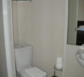 Avoti Hotel | Budget-Friendly A1 Hotel in Riga City Center with Pool