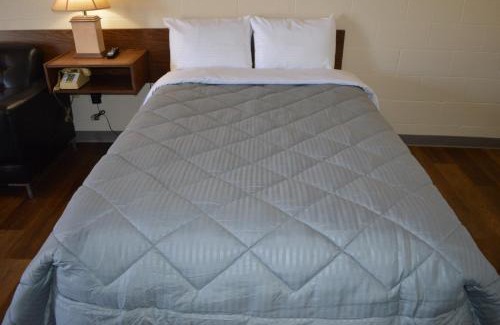 Bassano Hotel | Pet-Friendly A1 Motel and Campground with Breakfast Included