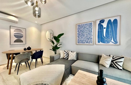 La Marsa Apartment | Modern 2-Bedroom Retreat in La Marsa with Breakfast
