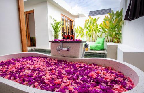 Padangsambian Klod Villa | Exclusive Villa in Seminyak with Private Pool & Amenities