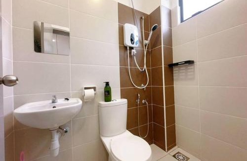 Tebrau House | Pet-Friendly Retreat: A16 Tebing Dato Onn 9 with High Ratings