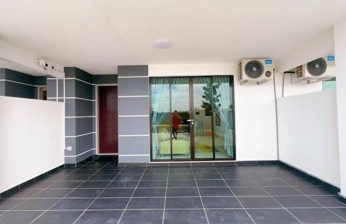 Tebrau House | Pet-Friendly Retreat: A16 Tebing Dato Onn 9 with High Ratings