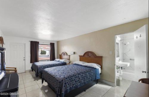 Arlington Park Hotel | Budget-Friendly A1A Travel Inn: Perfect for Families