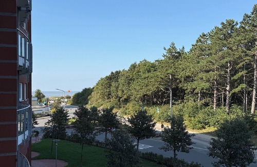 Sahlenburg Apartment | Ideal Beachfront Apartment for Families with Ocean Views