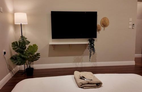 Medina Apartment | A2 Modern Studio - Self Entry - استديو حديث دخول ذاتي