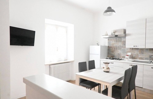 Poggio Apartment | Discover A20 Poggio: Pet-Friendly Villa with Spa & Kitchen