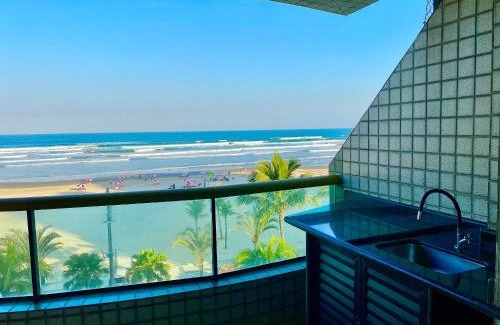 Aviacao Apartment | Vista Mar: Oceanfront Haven with Pet-Friendly Comfort