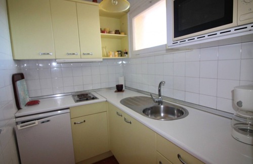 Palamos Apartment | Beachfront Studio with Ocean View & Spa - Ideal for Couples