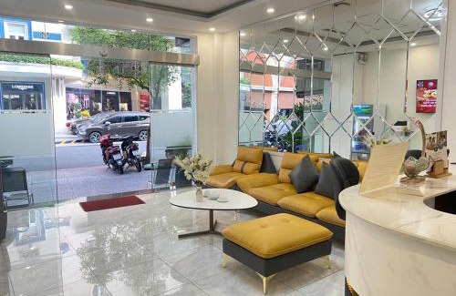 Dong Khoi Hotel | Discover A25 Hotel - Family-Friendly Stay with Breakfast