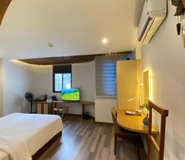Dong Khoi Hotel | Discover A25 Hotel - Family-Friendly Stay with Breakfast