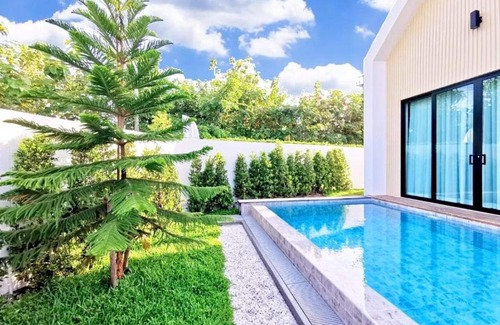 Hin Lek Fai Villa | Relaxing A2B Pool Villa Huahin with Ocean View & Hot Tub