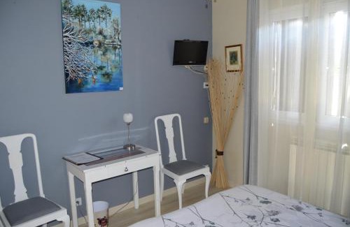 Morcenx Bed & Breakfast | Relax at a2pasdelaforet: Oceanfront Haven with Pool