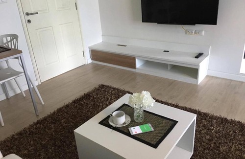 Nong Phlap Apartment | Relaxing Hua Hin Condo with Pool & Breakfast Included