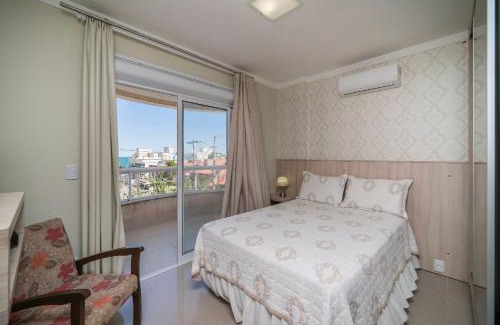 Quatro Ilhas Apartment | Discover Family-Friendly Comfort at A48 - Acrópole