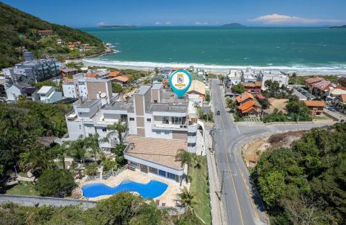 Quatro Ilhas Apartment | Discover Family-Friendly Comfort at A48 - Acrópole