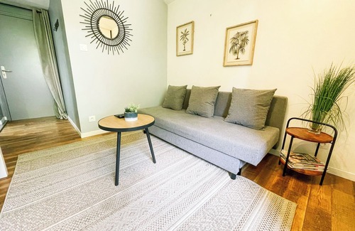 La Tronche Apartment | Pet-Friendly Chez Mimi Studio Near La Tronche Hospital