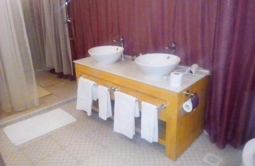 Talek Hotel | Experience AA Lodge Maasai Mara: Oceanfront & Family-Friendly
