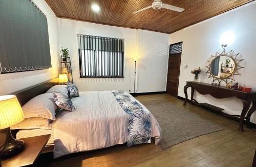 Kurunduwatta Apartment | Discover Aadaraya Colombo 7: Pet-Friendly & Breakfast Included