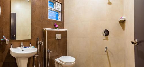 Vijayanagar Hotel | Experience Comfort at Aadya Elite with Breakfast Included