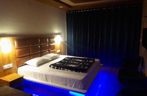 Shimla House | Explore Aagaman Woods: Guest Rated 10/10 Family Retreat