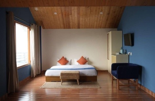 Naldehra Bed & Breakfast | Aagaman- Your Mountain Home