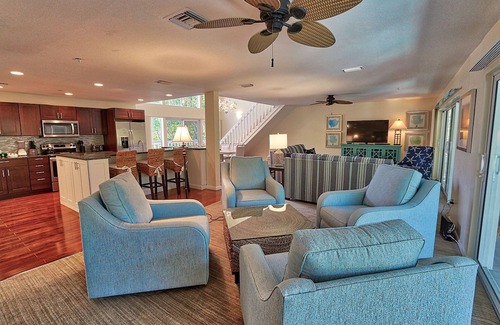 Captiva House | Discover Aah!!! Poppy's Paradise: Oceanfront Bliss Awaits