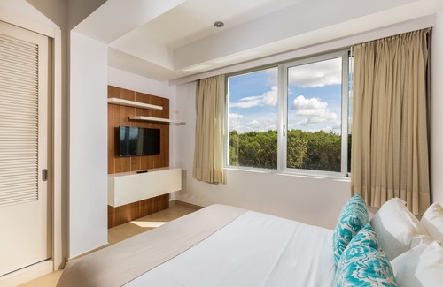 Champoton Hotel | Family-Friendly Aak-Bal All Suite Resort with Pool & Spa