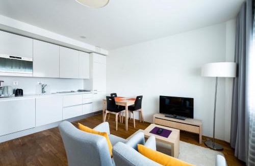 Lantinen District Hotel | Welcoming Aalto Inn: Family-Friendly with Great Reviews