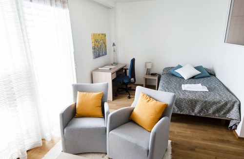 Lantinen District Hotel | Discover Aalto Inn: Family-Friendly Stay with Breakfast