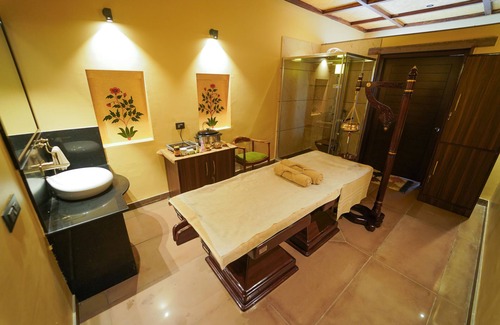 Sawai Madhopur Hotel | Explore Aamaghati Wildlife Resort with Spa & Pool Access
