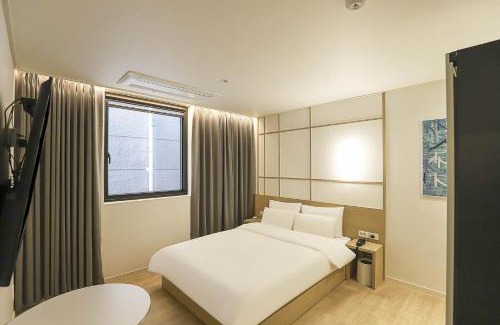 Bongmyeong-dong Hotel | Discover Aank Hotel Daejeon with Family-Friendly Amenities