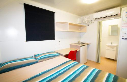 Berry Springs Resort | Pet-Friendly Getaway at AAOK Lakes Resort & Caravan Park