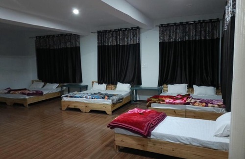Kaul Hotel | Guest Favorite: Aaradhey Cottage with Breakfast & Family Amenities